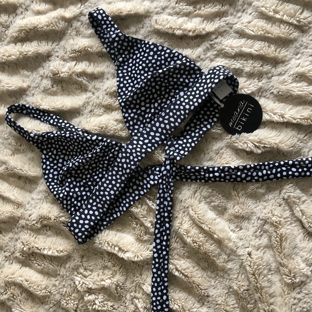 SOLD!! Tri Petra Moana Bikini Top